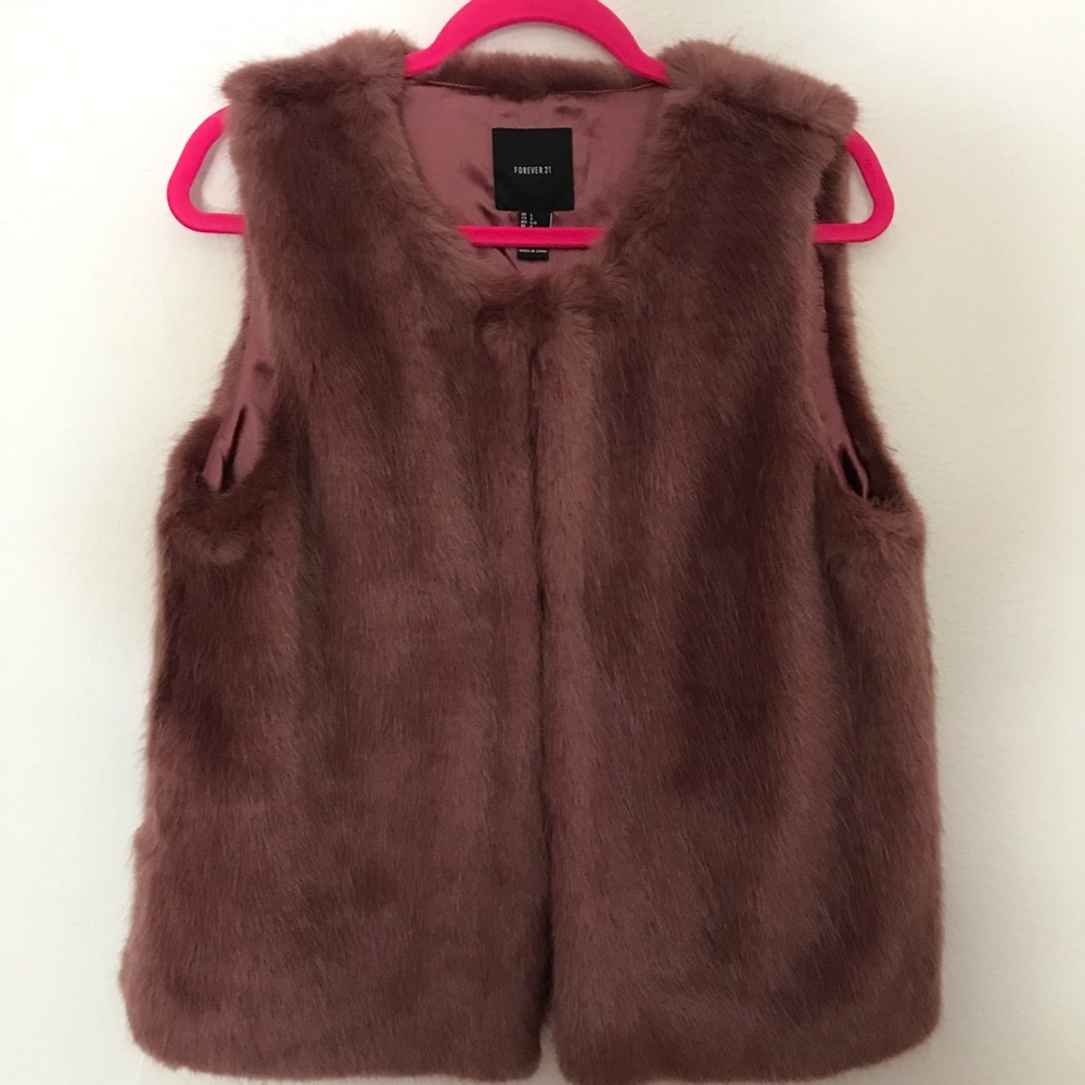 NWT Mauve Faux Fur Vest